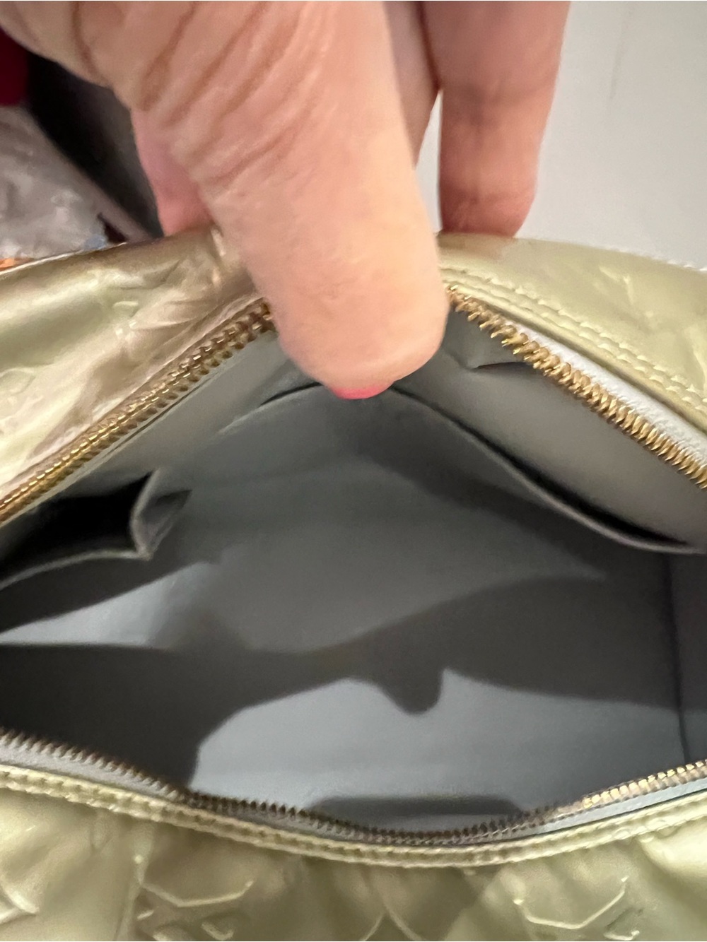 Louis Vuitton Green Vernes Handbag 💯 Authentic - Picture 10 of 14